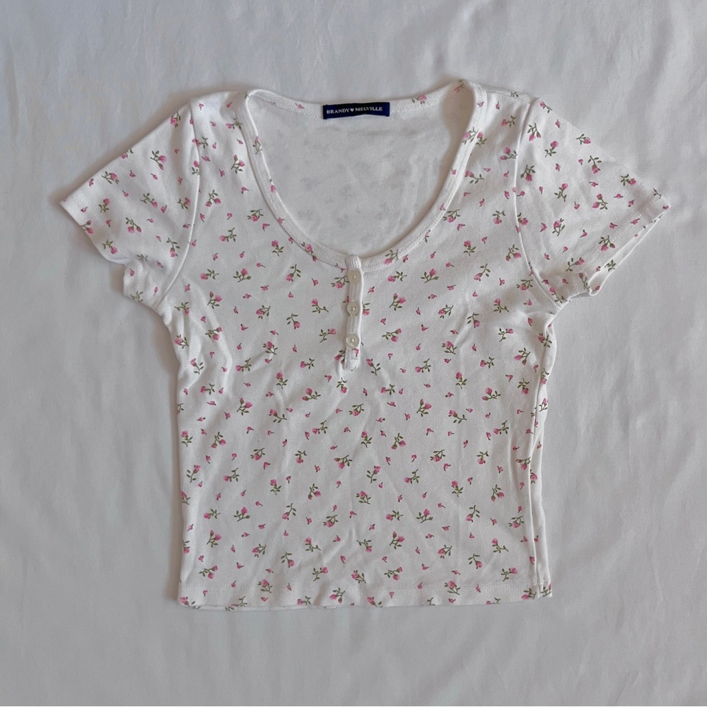 Brandy Melville Zelly Floral Short Sleeve Top | White & Pink Button Scoop Size O